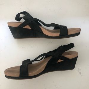UGG wedge sandals size 9